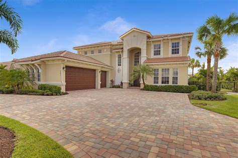 Houses for sale in jupiter florida. Explore the homes with Boat Dock that are currently for sale in Jupiter, FL, where the average value of homes with Boat Dock is $850,000. Visit realtor.com® and browse house photos, view details ... 