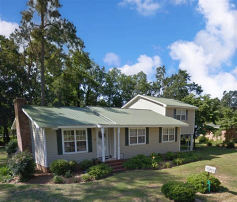 Houses for sale in kingstree sc. View 24 photos for 2312 Martin Luther King Blvd, Kingstree, SC 29556, a 3 bed, 2 bath, 1,546 Sq. Ft. single family home built in 1927 that was last sold on 06/01/2020. 