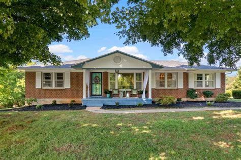 Houses for sale in lewisburg tn. Search 128 homes for sale in Lewisburg and book a home tour instantly with a Redfin agent. Updated every 5 minutes, get the latest on property info, market updates, and more. 