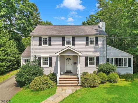 Houses for sale in millburn nj. Sold - 4 Cape Ct, Millburn, NJ - $999,999. View details, map and photos of this single family property with 4 bedrooms and 0 total baths. MLS# 3876253. 