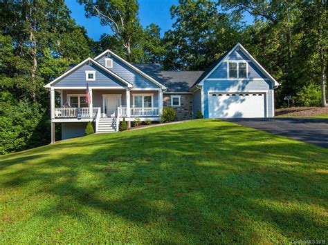 Houses for sale in mills river nc. Brokerage Office Name. Ivester Jackson Distinctive Properties. Brokerage Office Phone. (704) 996-5686. Address. 112 Tiffany Hill Lane, Mills River, NC 28759. … 