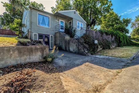 Houses for sale in milton freewater oregon. Sold: 3 beds, 3.5 baths, 2745 sq. ft. house located at 84733 Telephone Pole Rd, Milton-Freewater, OR 97862 sold for $1,340,000 on Dec 11, 2023. MLS# 2134533. This luxurious farmhouse blends contemp... 