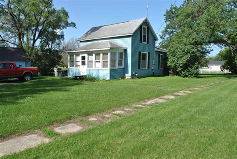 Houses for sale in oelwein iowa. View 57 Single Family, Condo/Townhouse, Farm, Land, Multi Family, Commercial, Rental, Coop properties for sale in Oelwein, IA. Find pricing, photos and listing details, browse new listings and open houses, and find your next home. 