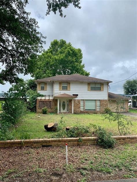 Houses for sale in onalaska tx. For Sale: 3 beds, 2 baths ∙ 1356 sq. ft. ∙ 230 Red Bud Ln, Onalaska, TX 77360 ∙ $217,000 ∙ MLS# 89999583 ∙ This 3 bedroom, 2 bath, 1 car, detached garage home, is tucked away in the waterfront comm... 