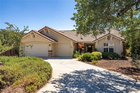 Houses for sale in paso robles. 4 beds. 3 baths. 1,807 sq ft. 1919 Oak St, Paso Robles, CA 93446. View more homes. Nearby homes similar to 8800 Vineyard Dr have recently sold between $400K to $4M at an average of $475 per square foot. Home values near 8800 Vineyard Dr. … 