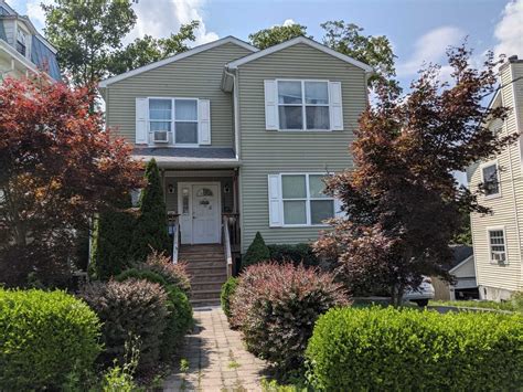 Houses for sale in peekskill ny. This is an ideal location! $184,900. 2 beds 1 bath 900 sq ft. 1879 Crompond Rd Unit B6, Peekskill, NY 10566. Listing by Irene G. DaSilva Real Estate. ABOUT THIS HOME. Peekskill, NY home for sale. Co-Op in a meticulously maintained private community. This is a rare single-level 2 bedroom unit with elevator access. 