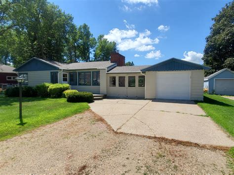 Houses for sale in pipestone mn. Zillow has 15 homes for sale in Pipestone MN. View listing photos, review sales history, and use our detailed real estate filters to find the perfect place. 