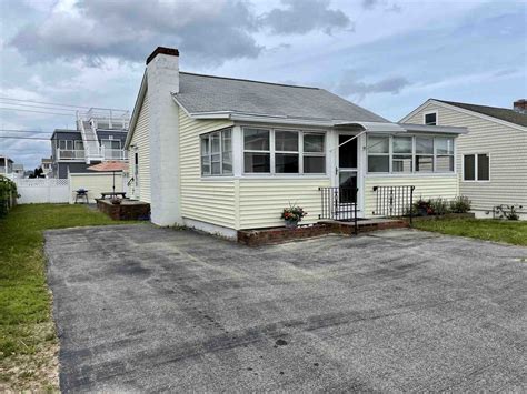 Houses for sale in seabrook nh. Zillow has 14 homes for sale in Seabrook Station Seabrook. View listing photos, review sales history, and use our detailed real estate filters to find the perfect place. ... Seabrook, NH 03874. Listing provided by PrimeMLS. $549,900. 4 bds; 2 ba; 1,758 sqft - Active. Price cut: $50,000 (Nov 28) 