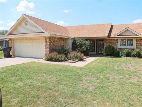 Houses for sale in wichita falls. View 23 photos for 4533 Dunbarton Dr, Wichita Falls, TX 76302, a 3 bed, 2 bath, 1,830 Sq. Ft. single family home built in 1968 that was last sold on 07/09/2013. 