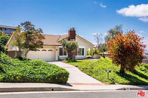 Houses for sale in woodland hills ca. Save this search and receive alerts when new properties are listed. ... Coldwell Banker Realty can help you find Woodland Hills homes for sale, rentals and open houses. … 