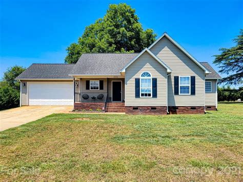 Houses for sale lincolnton nc. Lincolnton, NC Single Family Homes for Sale | realtor.com®. Lincolnton, NC single family homes for sale. 135. Homes. Sort by. Relevant listings. Brokered by Northstar Real... 
