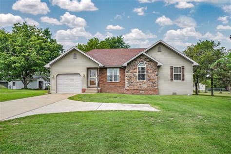 Houses for sale marshfield mo. 1620 Briarwood Drive, Marshfield, MO 65706 is currently not for sale. The 2,158 Square Feet single family home is a 3 beds, 3 baths property. This home was built in 1997 and last sold on 2023-04-27 for $--. View more property details, sales history, and Zestimate data on Zillow. 