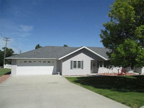Houses for sale mccook ne. MLS ID #33487, Beth L O'Dea, Golden Plains Realty. Nebraska. Red Willow County. McCook. 69001. Zillow has 24 photos of this $192,000 3 beds, 2 baths, 988 Square Feet single family home located at 401 E 12th St, Mccook, NE 69001 MLS #33547. 