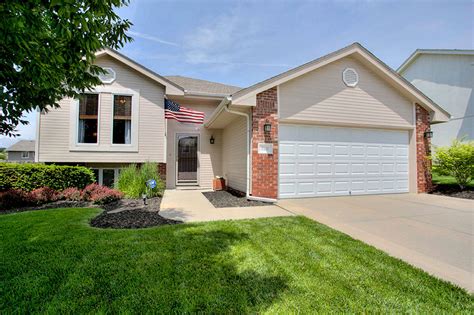 Houses for sale omaha. The Omaha real estate market is diverse and plentiful; whether your budget is under $100,000 or over $1,000,000, there will be a home on the market that is perfect for you. And, if you haven't already, be sure to register for a free account so that you can receive email alerts whenever new Omaha listings come on the market. Omaha April … 