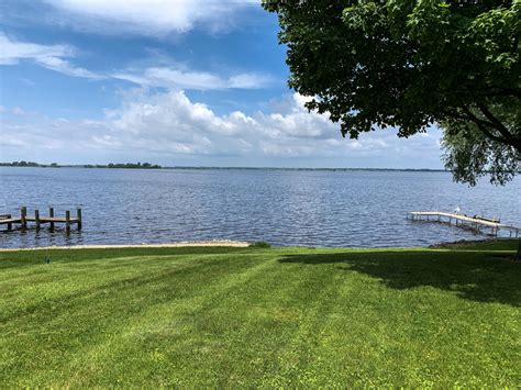 Houses for sale on lake winnebago. As of April 13, 2024 there are 3 active Lake Winnebago Properties lake property listings for sale with an average listing price of $497,933. The highest-priced waterfront listing is … 
