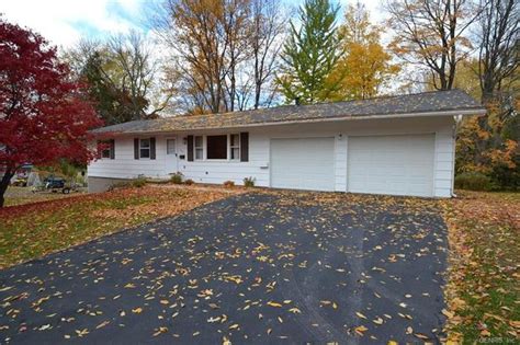 Houses for sale palmyra ny. Zillow has 10 homes for sale in Palmyra-Macedon Central School District. View listing photos, review sales history, and use our detailed real estate filters to find the perfect place. 