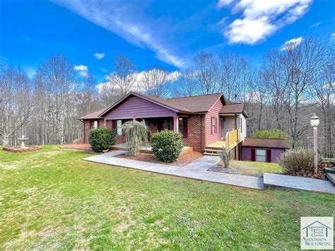 Similar Homes For Sale Near Ridgeway, VA. Comparison of 70 Hanover Pl, Ridgeway, VA 24148 with Nearby Homes: $105,000. 3 bed; 1,348 sqft 1,348 square feet; 0.5 acre lot 0.5 acre lot; 247 Country .... 