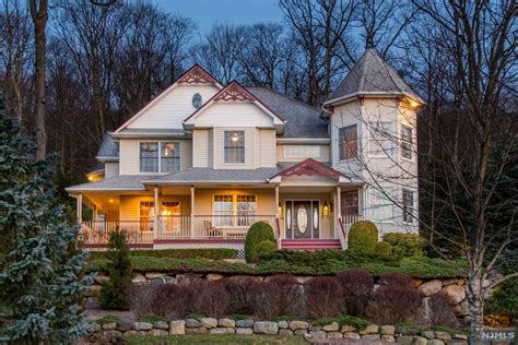 Houses for sale ringwood nj. Find 3 bedroom homes in Ringwood NJ. View listing photos, review sales history, and use our detailed real estate filters to find the perfect place. 