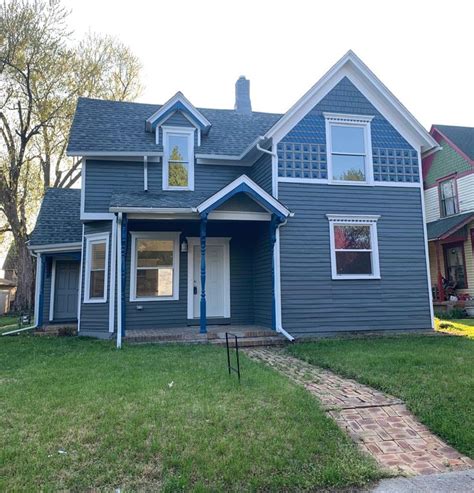 Houses for sale south bend in. 924 sqft. - House for sale. 2 days on Zillow. 17675 Jackson Rd, South Bend, IN 46614. BERKSHIRE HATHAWAY HOMESERVICES NORTHERN INDIANA REAL ESTATE, Jessica Leonard. Listing provided by IRMLS. $285,000. 4 bds. 3 ba. 