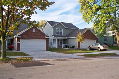 Houses for sale toledo. Find 2 bedroom homes in Toledo OH. View listing photos, review sales history, and use our detailed real estate filters to find the perfect place. 
