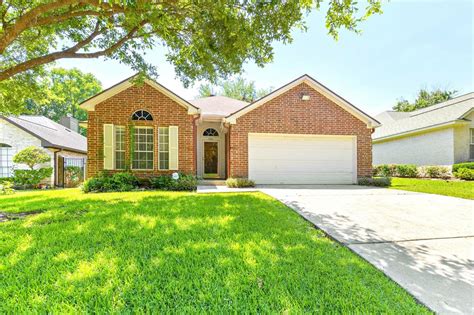 Houses for sale willis tx. In addition, you will love the extensive builder upgrades including a soaking tub in the primary bathroom, gas connection fireplace in the living room, an. $470,000. 2 beds 2 baths 1,909 sq ft 6,059 sq ft (lot) 9743 Rockwell Dr, Willis, TX 77318. ABOUT THIS HOME. 