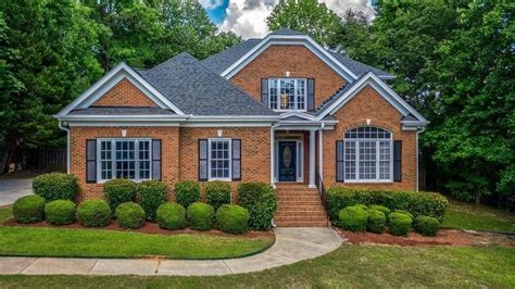 Houses in athens ga. Seller would consider combo deal pricing if both units are purchased. $219,900. 2 beds 1 bath 1,856 sq ft. 1688 Prince Ave #706, Athens, GA 30606. ABOUT THIS HOME. Boulevard, GA home for sale. Welcome to 749 Cobb Street located in the highly desirable Cobbham Historic District in Athens, Georgia. 