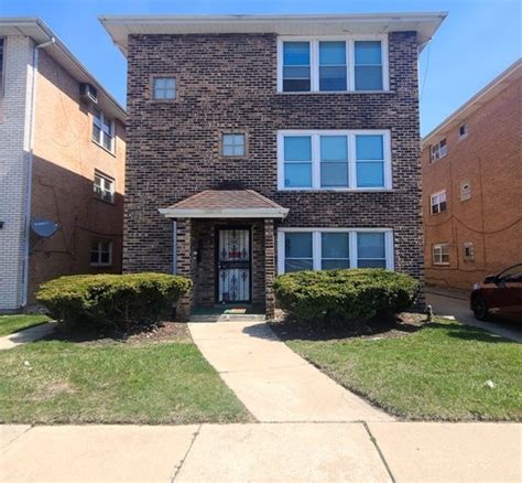 Houses in calumet city for sale. Sort. $229,000. 3 Beds. 2.5 Baths. 968 Sq Ft. 324 Pulaski Rd, Calumet City, IL 60409. This home boasts 4 bedrooms and 2.1 baths, providing ample space for comfortable living. Adding to its appeal, the charming brick bungalow features a charming porch. 