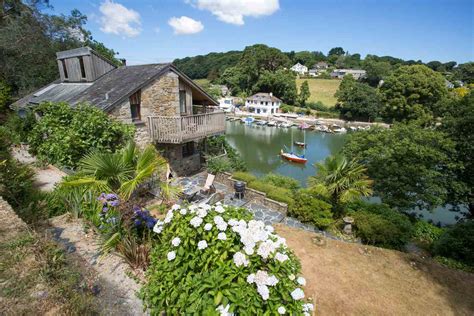 Houses in cornwall to buy. A handy map has revealed where in Cornwall is the hardest to sell houses right now including locations with the biggest fall in buyer demand. It comes as housing experts say soaring mortgage rates ... 