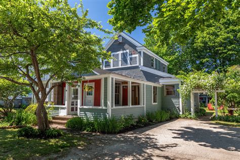 Houses in portland maine. Real estate highlights in Portland, ME Portland, ME housing market In February 2024, the median listing home price in Portland, ME was $720K, trending up 15.9% year-over-year. 