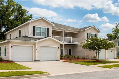 910 Brett Dr, Hinesville, GA 31313 Unit Apt 80. 4 Days Ago. Condo for Rent. 3 Beds $1,300. Home. GA. Fort Stewart. Fort Stewart Condos for Rent with a Swimming Pool.. 