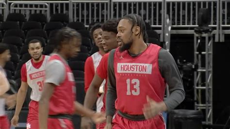 Houston Cougars and Miami Hurricanes play in Sweet 16