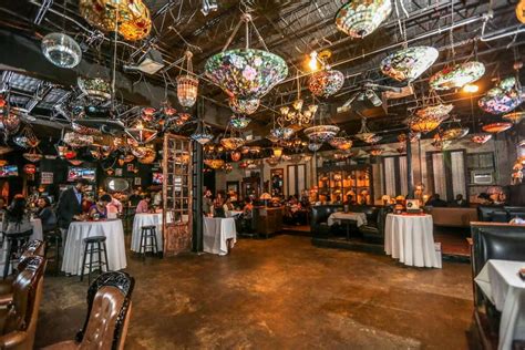 Houston bars. Food. 16 standout bars in downtown Houston for your next visit. These Bayou City watering holes each have their own distinctive vibe and menu. By Robin … 