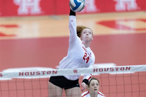 Dec 1, 2022 · OMAHA, Neb. – The #23 University of Houston volleyball team begins its NCAA Tournament run with a 3:30 p.m. first serve against Summit League Champions South Dakota on Friday in Omaha, Neb., at the D.J. Sokol Arena. The Cougars received the American Athletic Conference's automatic bid to the tournament as co-champions and earned a five seed ... . 