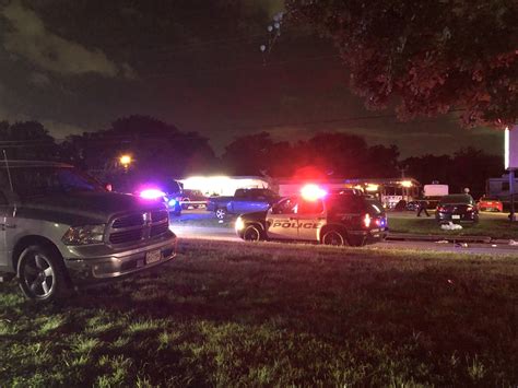 Houston police say 1 killed and 3 wounded after groups exchange gunfire