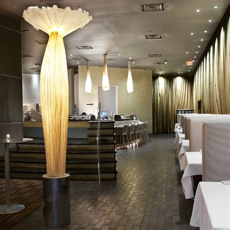 Houston uptown sushi. Mar 1, 2019 · Uptown Sushi, 1131 Uptown Park Boulevard, has reopened after a six month upgrade and renovation. The family-owned Japanese sushi and fusion restaurant has been serving the uptown Galleria area ... 