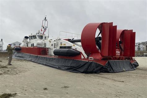 Hovercraft suffers gash, beaches itself in New Hampshire