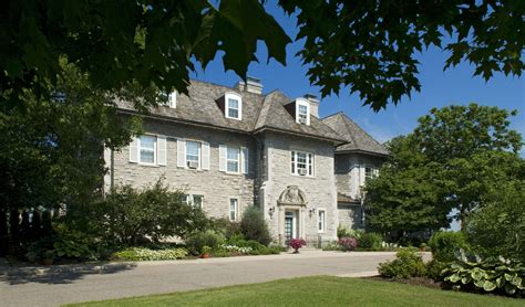 How 24 Sussex Drive became a rodent-infested unliveable dump