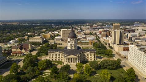 How Far Is Kansas City From Topeka? - TechBomb