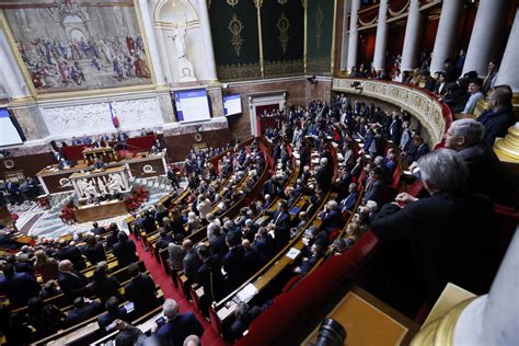 How French government’s special power to impose a bill works