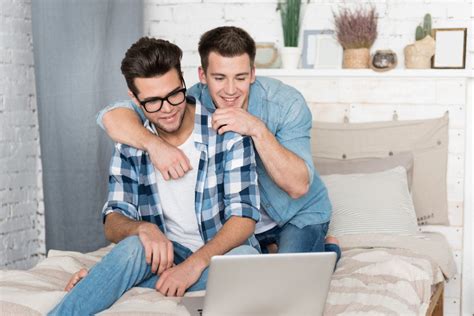 How Gay and Straight Relationships Differ