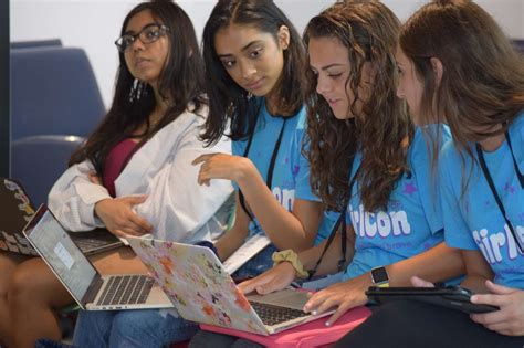 How GirlCon Fuels Students Interests in Tech