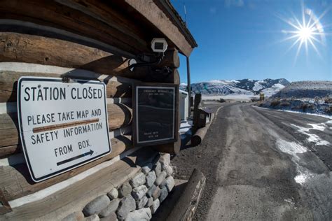 How Gov. Polis plans to keep national parks open during shutdown