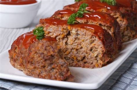 How Long Can Cooked Meatloaf Sit Out? - Check Food Menu