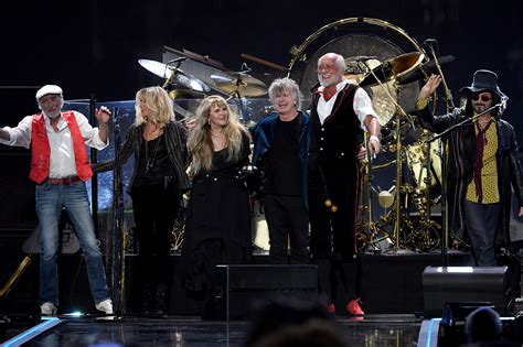 How Long Is A Fleetwood Mac Concert? – HighVolMusic