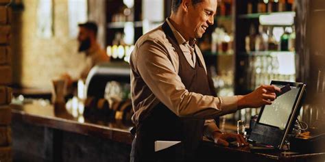 How Long Is a Bartender Course: Duration and What to Expect Bartender