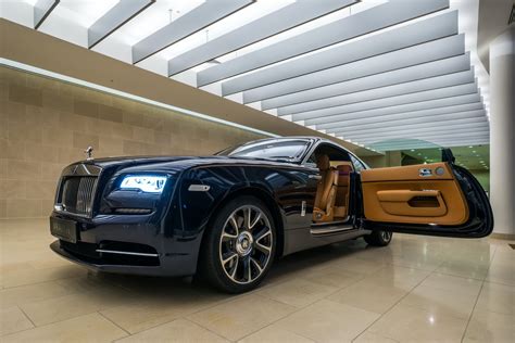 How Many Cars Does Rolls-Royce Make a Year? - Luxury …