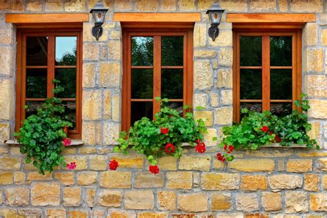 How Much do Timber Windows Cost? - Find 2024 Prices Online