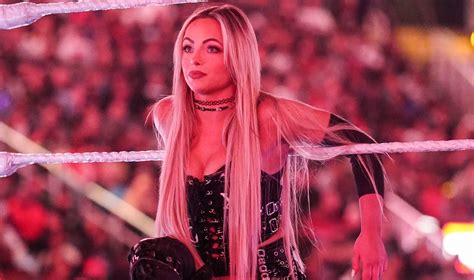 How Tall Is Liv Morgan
