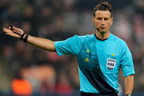 How To A Referee For Football Amaze