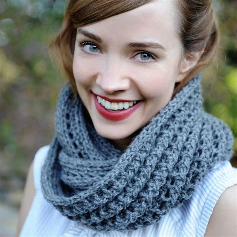 How To Knit A Snood Scarf Free Pattern Knitting Patterns